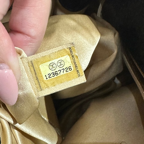 Authentic CHANEL Black Patent leather bag - Picture 11 of 13